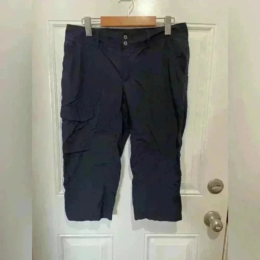 Columbia capri women’s navy size 8 omni-shade sun protection cargo